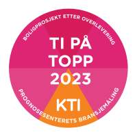 Badge_ti-på-topp_boligprosjekt_2023.png