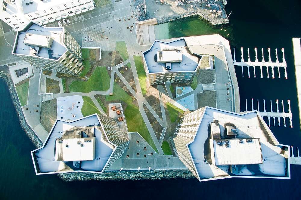 Lervig Brygge ligger i gangavstand til 